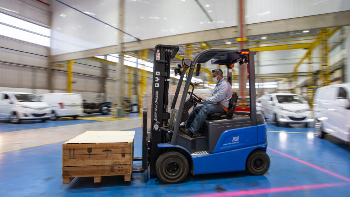 Owens Illinois reduz a emissão de 4 toneladas de dióxido de carbono em suas fábricas