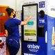 Ambev cria “casco virtual” para incentivar uso de garrafas retornáveis