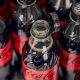 Coca-Cola da Grã-Bretanha amplia uso de tampas anexadas para garrafas de 500ml