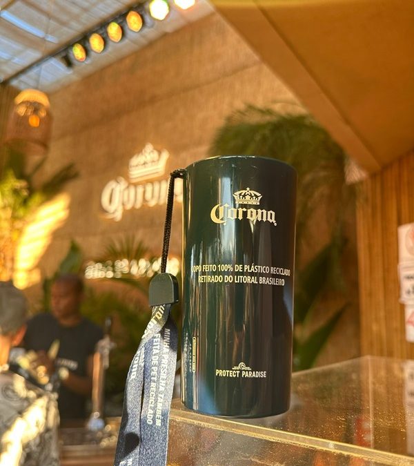 Startup lança copo produzido com garrafas PET recicladas